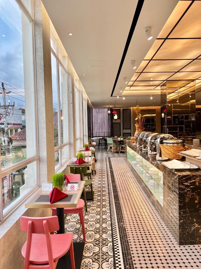 Hotel Grand Zuri Malioboro Yogyakarta Exterior foto
