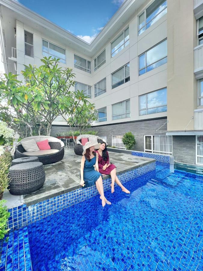Hotel Grand Zuri Malioboro Yogyakarta Exterior foto