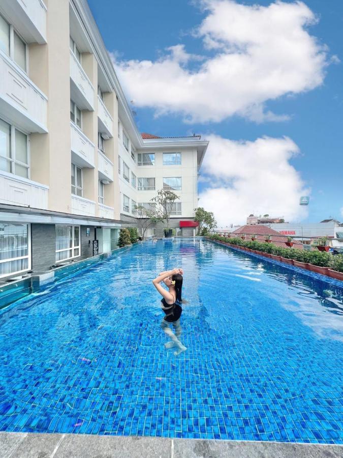 Hotel Grand Zuri Malioboro Yogyakarta Exterior foto