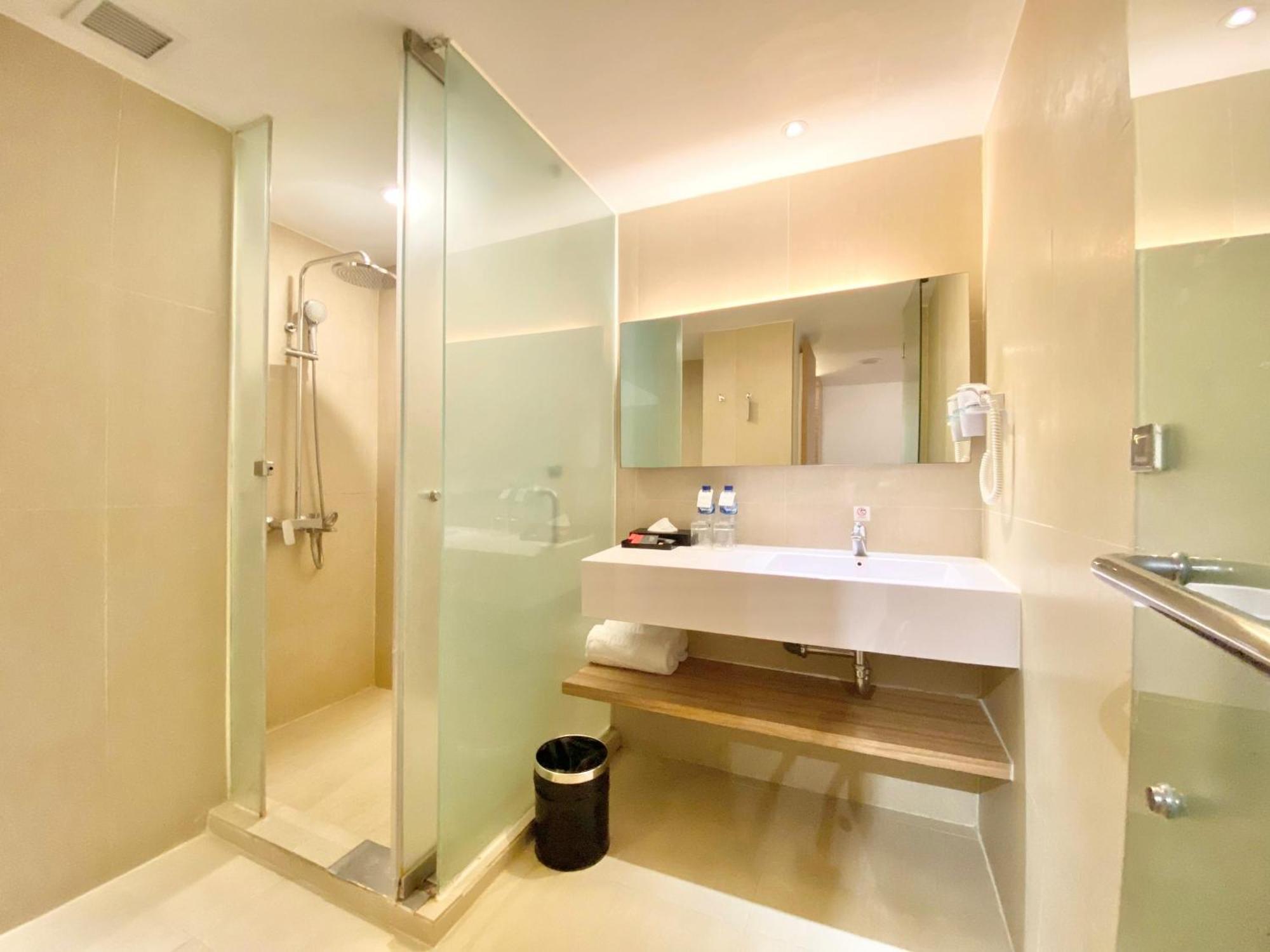 Hotel Grand Zuri Malioboro Yogyakarta Exterior foto