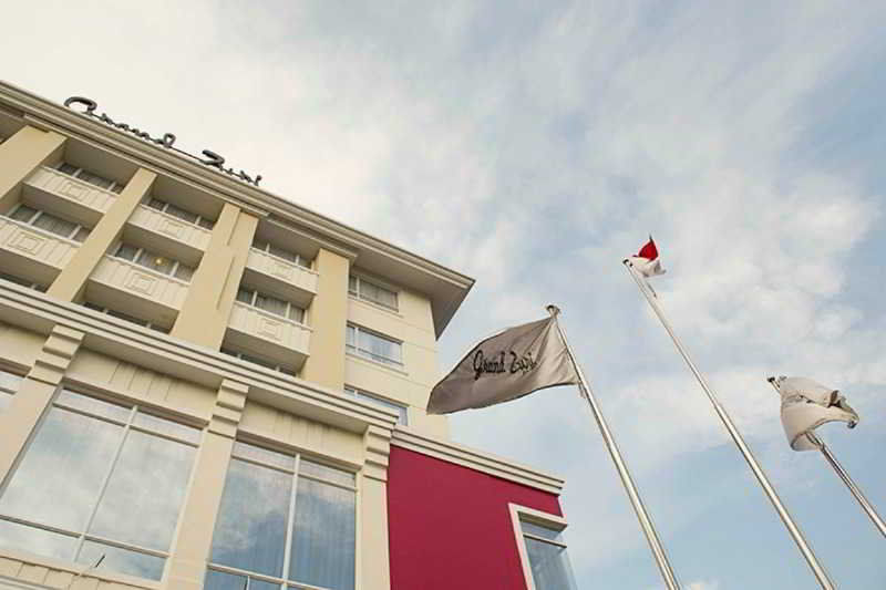 Hotel Grand Zuri Malioboro Yogyakarta Exterior foto