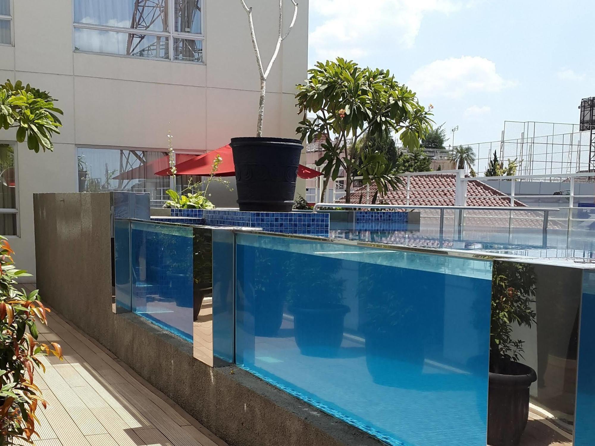 Hotel Grand Zuri Malioboro Yogyakarta Exterior foto